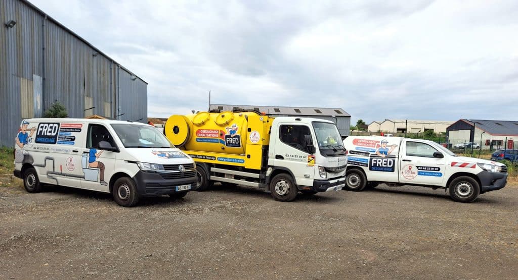 4x4 débouchage intervention Bourges petit camion jaune