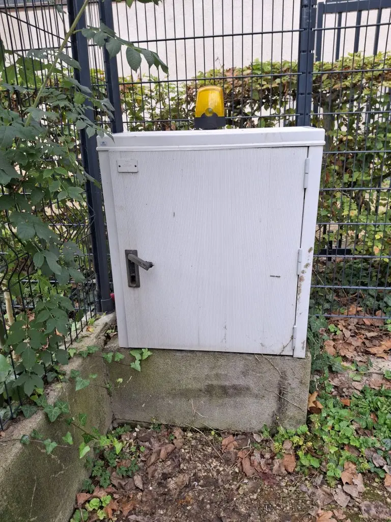 Armoire + alerte lumineuse poste de relevage